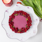 Tort cu ciocolată, vișine și coacăze roșii