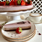 Tort capsune si ciocolata