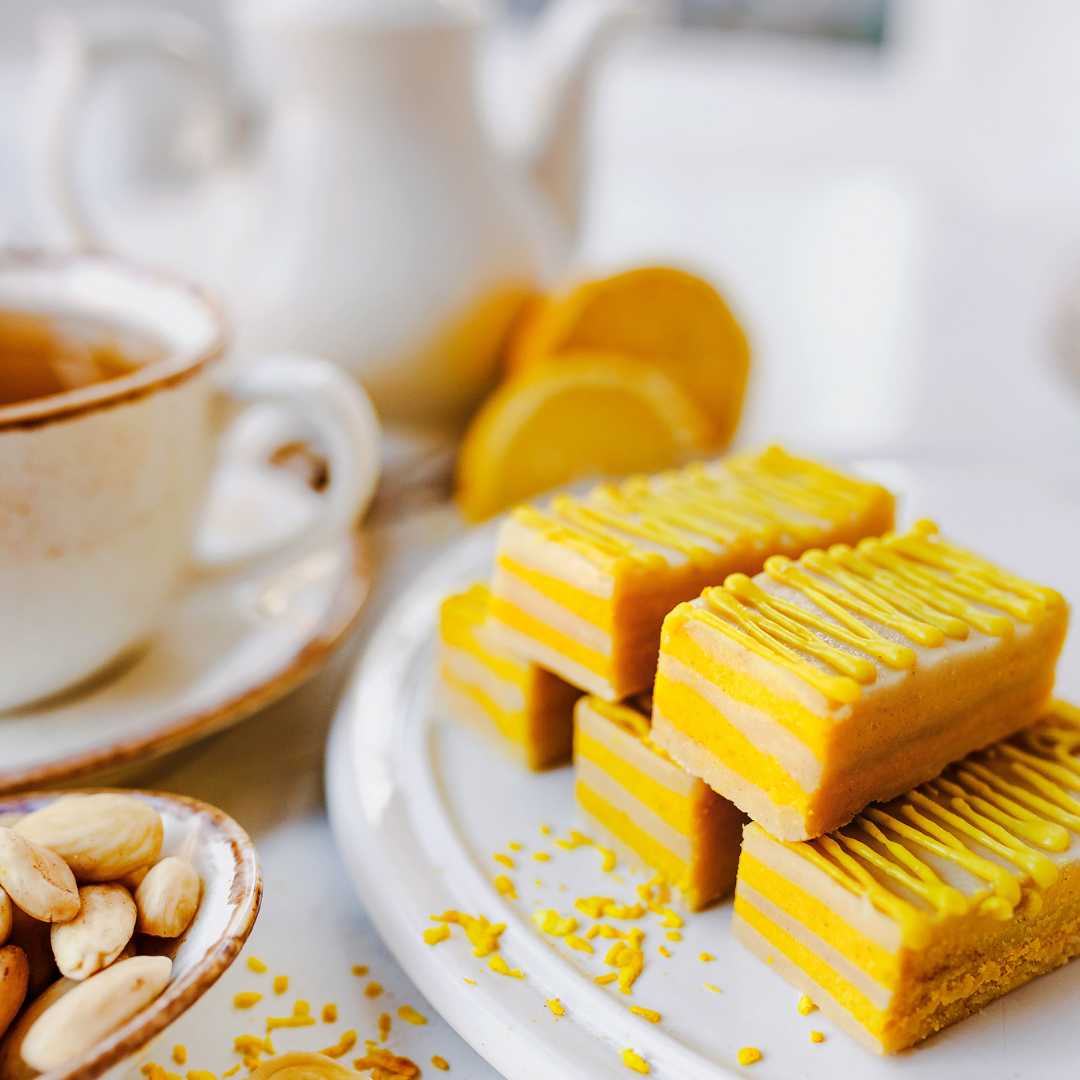 Prajituri cu migdale albe si lamaie