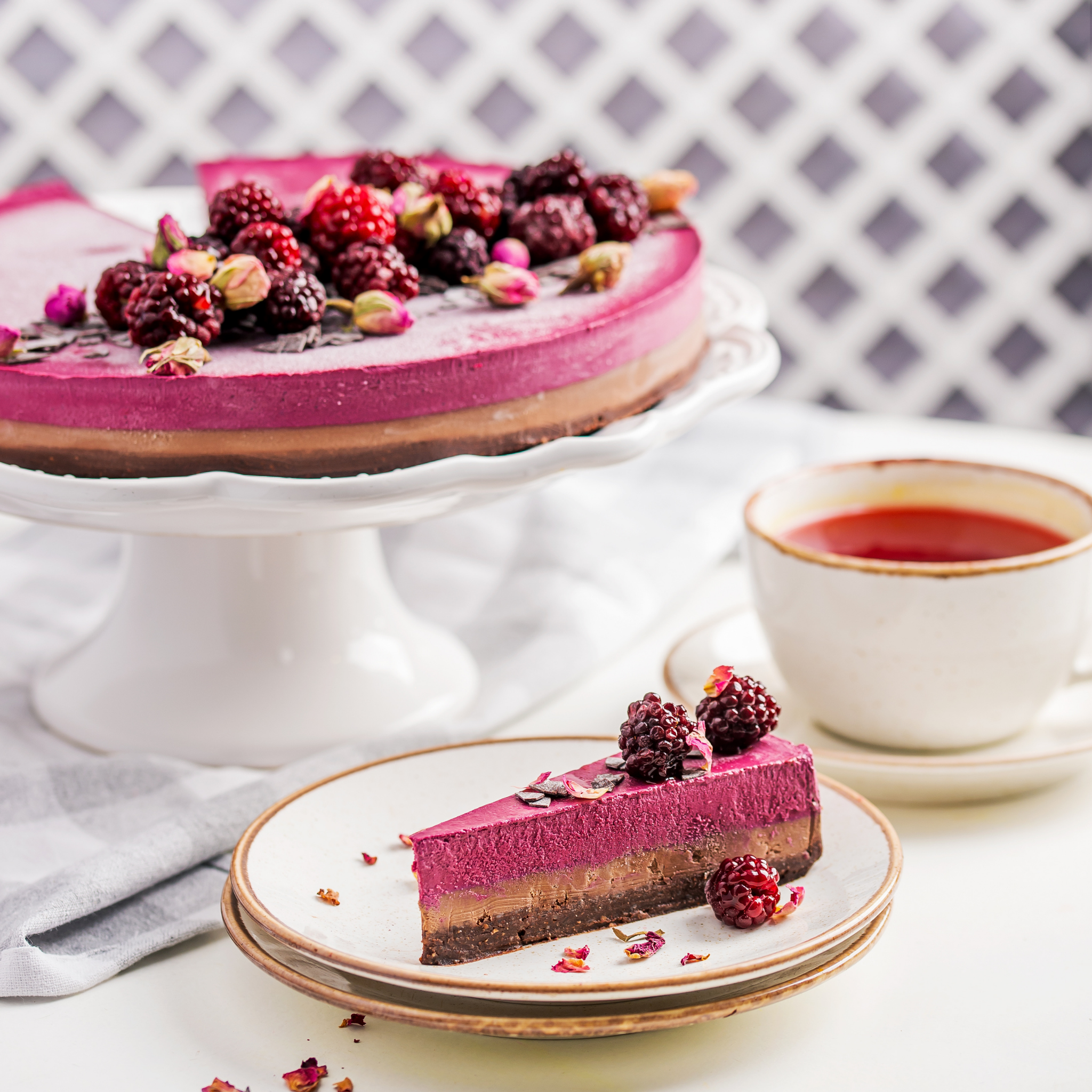 Tort mure si ciocolata