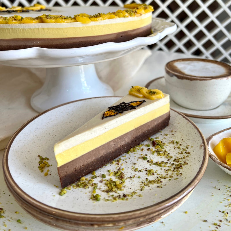 Tort Summer Delight - Mousse ciocolata, crema vanilie Bourbon si mango