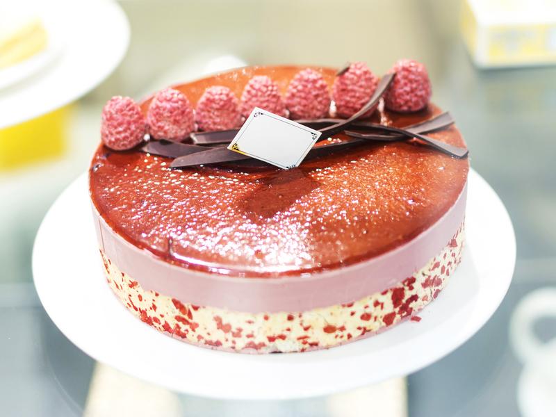 Trio Symphony – Tort cu zmeura, ciocolata alba si cocos