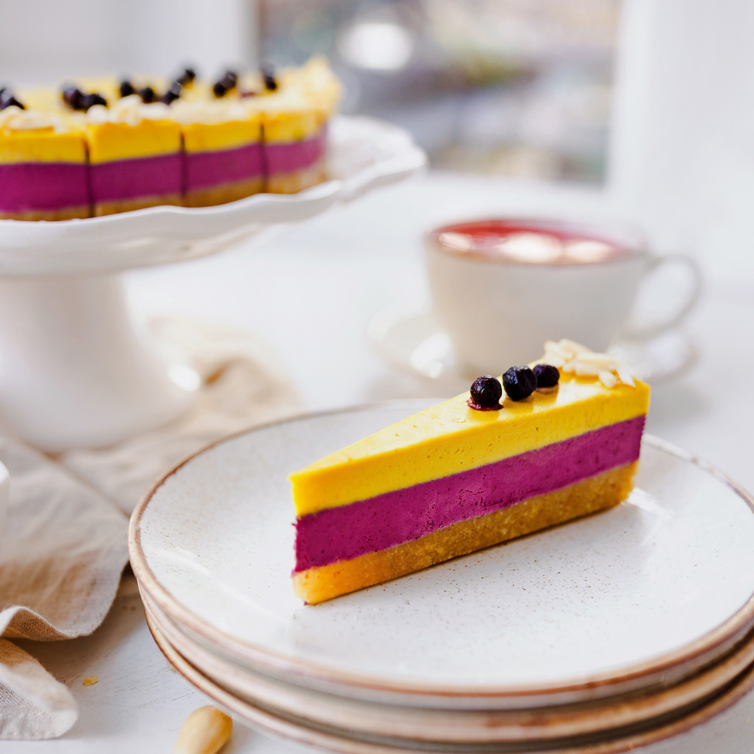 Tort fructe de padure si crema de vanilie